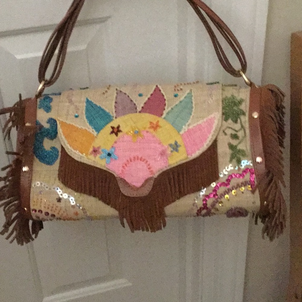 CHARM AND LUCK HAWAIIAAN  BAG 298
